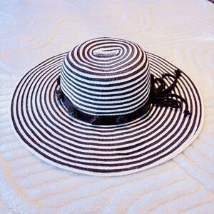 Striped Black and White Women's Sun Hat